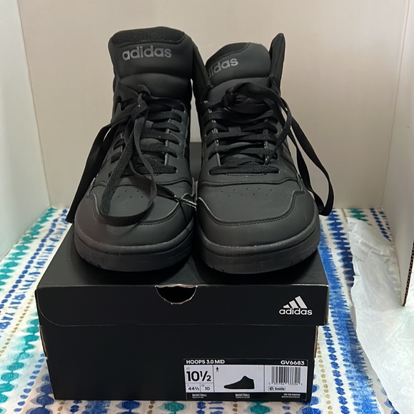 New adidas HOOPS 3.0 Mid Black men’s shoes - Picture 3 of 7